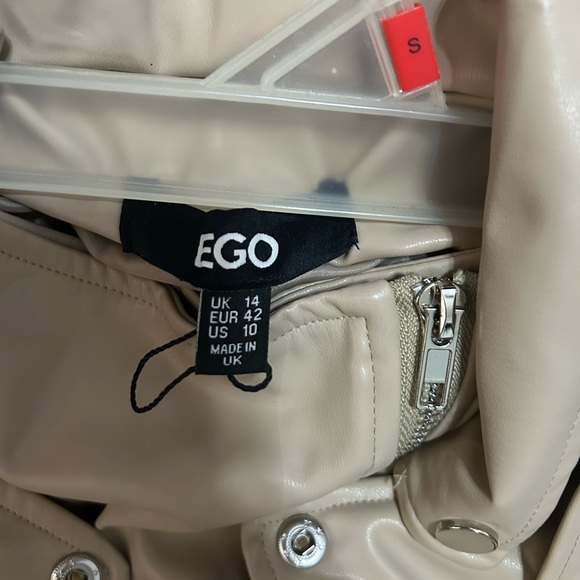 EGO Women's Cream Leather 2-Piece Set - Picture 4 of 5